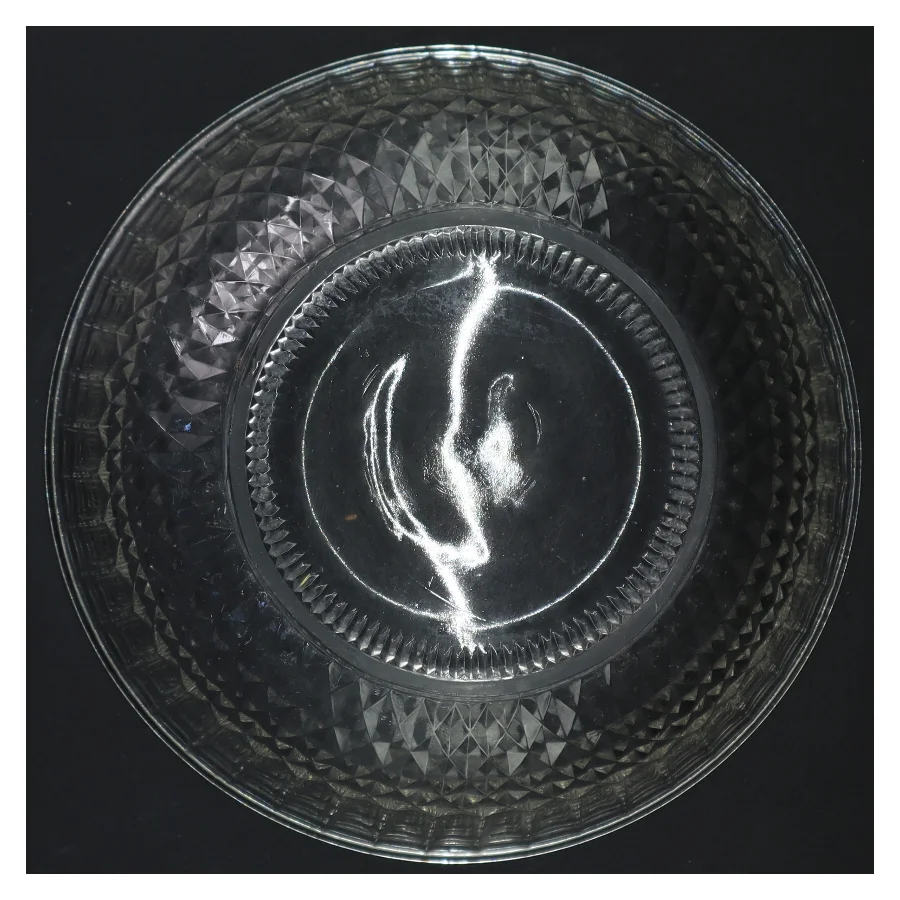 Glasskål med facetslibning (str. Y 23 x 10)