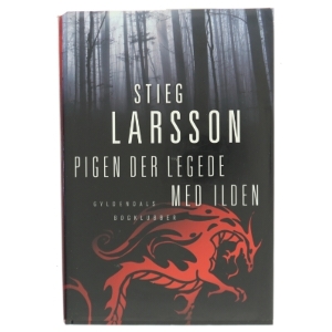 Pigen der legede med ilden fra Gyldendals Bogklubber af Stieg Larsson (Bog)
