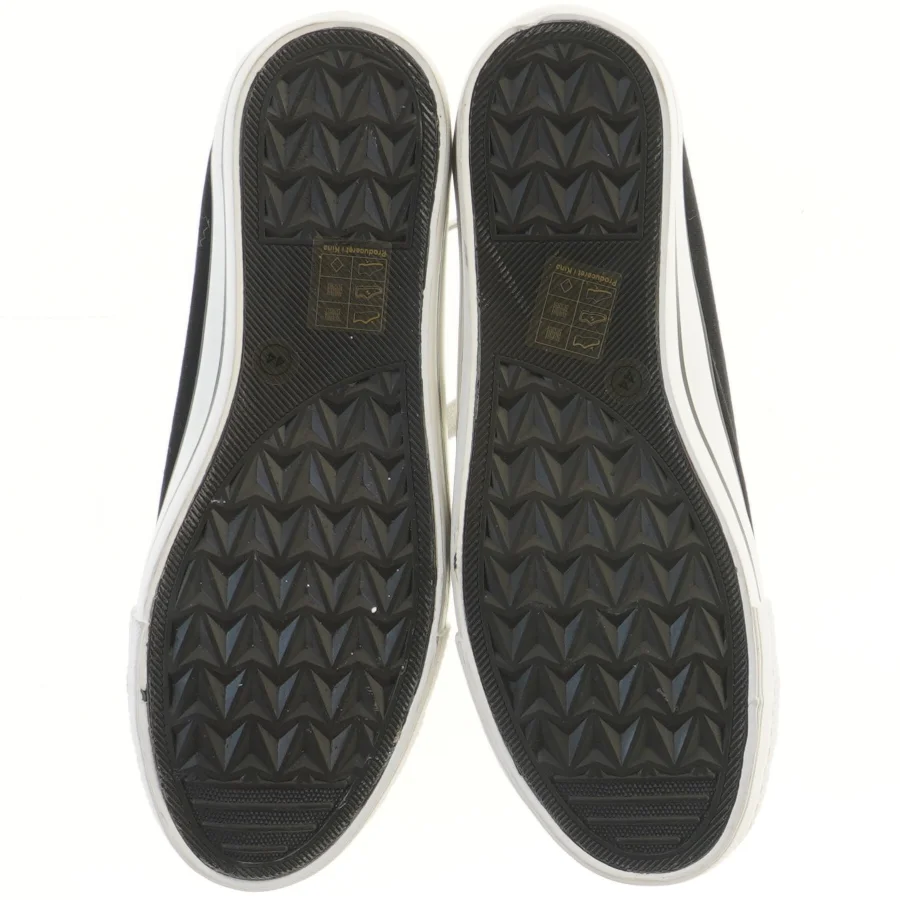  Nye Sorte canvas sneakers fra VRS (str. 44 )