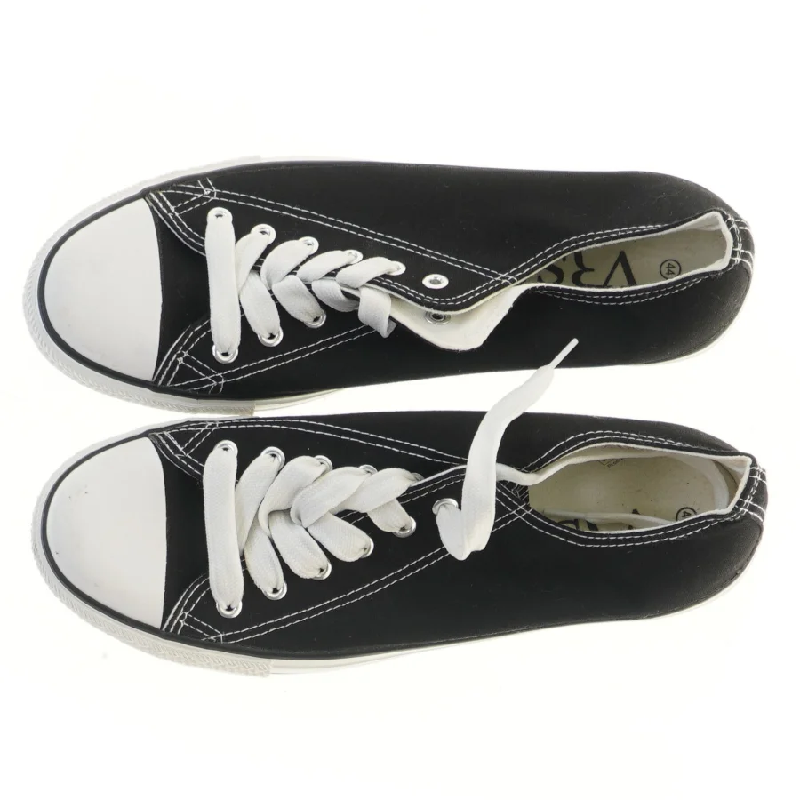  Nye Sorte canvas sneakers fra VRS (str. 44 )