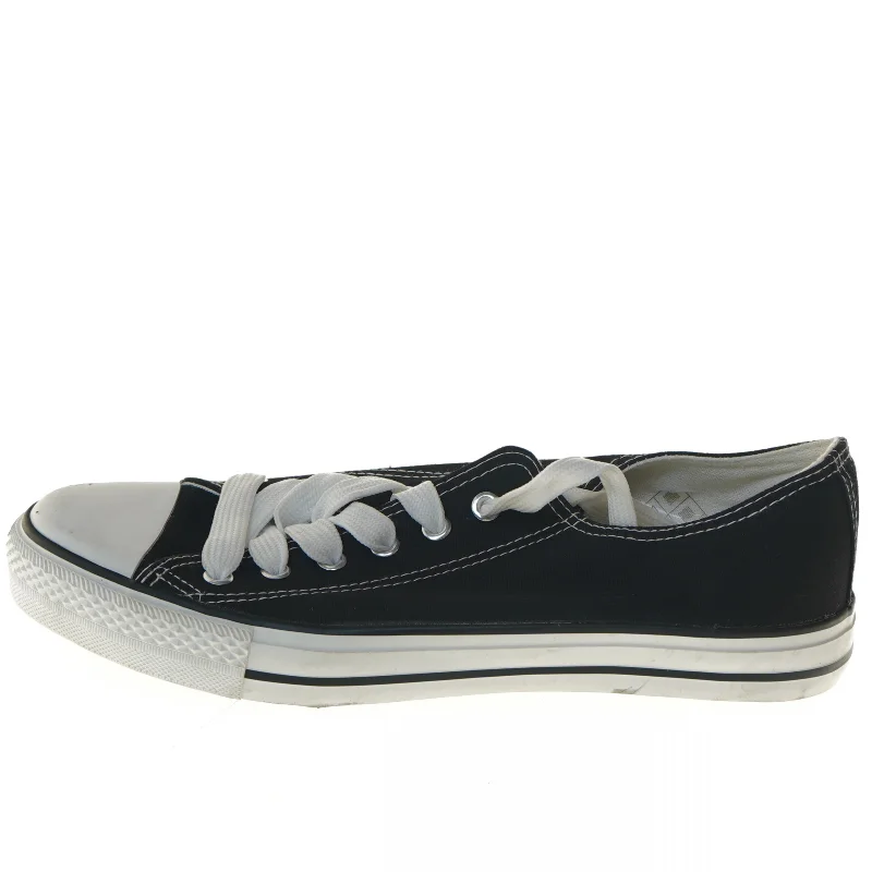  Nye Sorte canvas sneakers fra VRS (str. 44 )