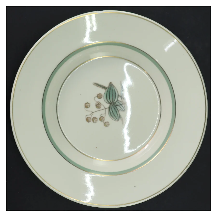Hjertegræs Porcelænstallerken med blomstermotiv fra Royal Copenhagen (str. 21,5 cm)
