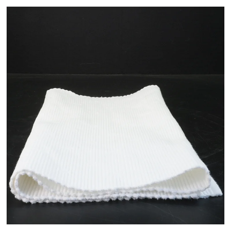 Hvid bordløber (str. 80x33 cm)