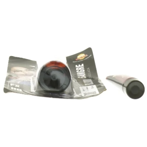 Makeup sæt med koaguleret blod fra Fiesta Guirca