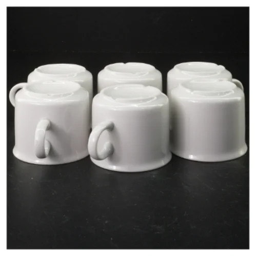 Hvide porcelænskopper og underkopper (str. 14 x 2 cm. og 8 x 6 cm)