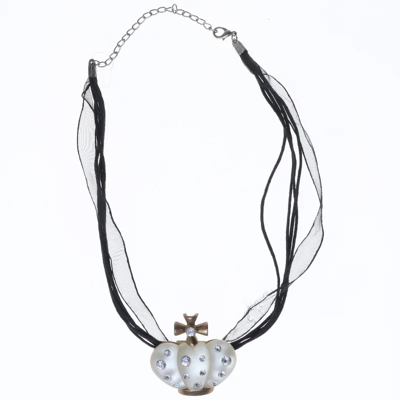 Halskæde med vedhæng (str. 48 cm)