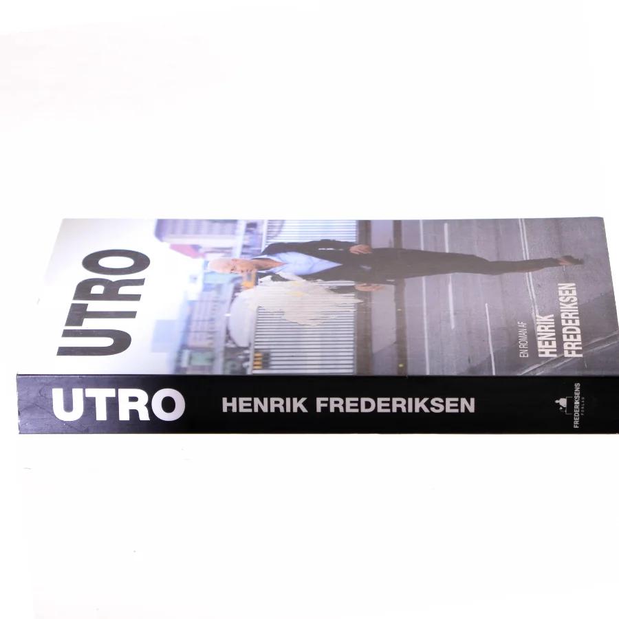 Utro af Henrik Frederiksen (f. 1965) (Bog)
