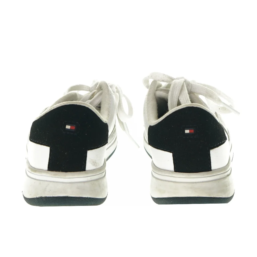 Sneakers fra Tommy Hilfiger (Str. 27)