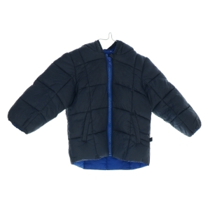 Dynejakke fra Benetton (str. 74)