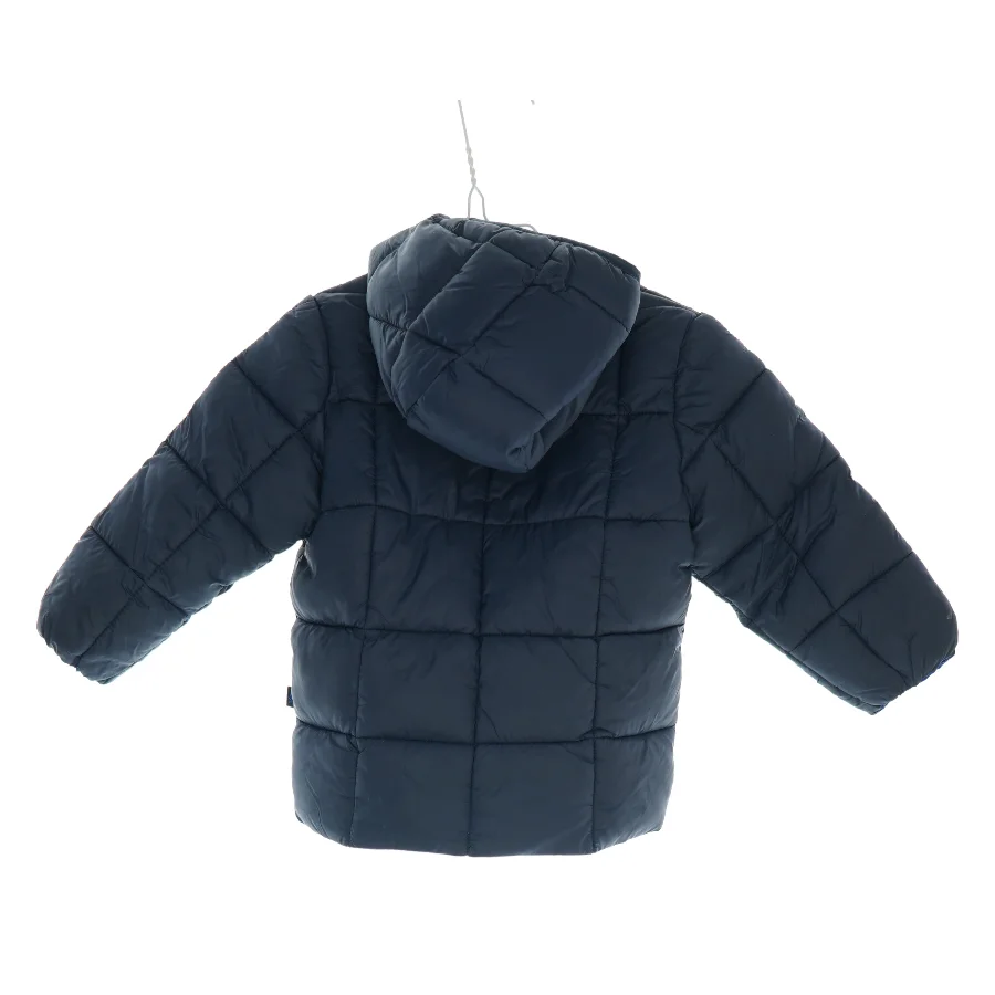 Dynejakke fra Benetton (str. 74)