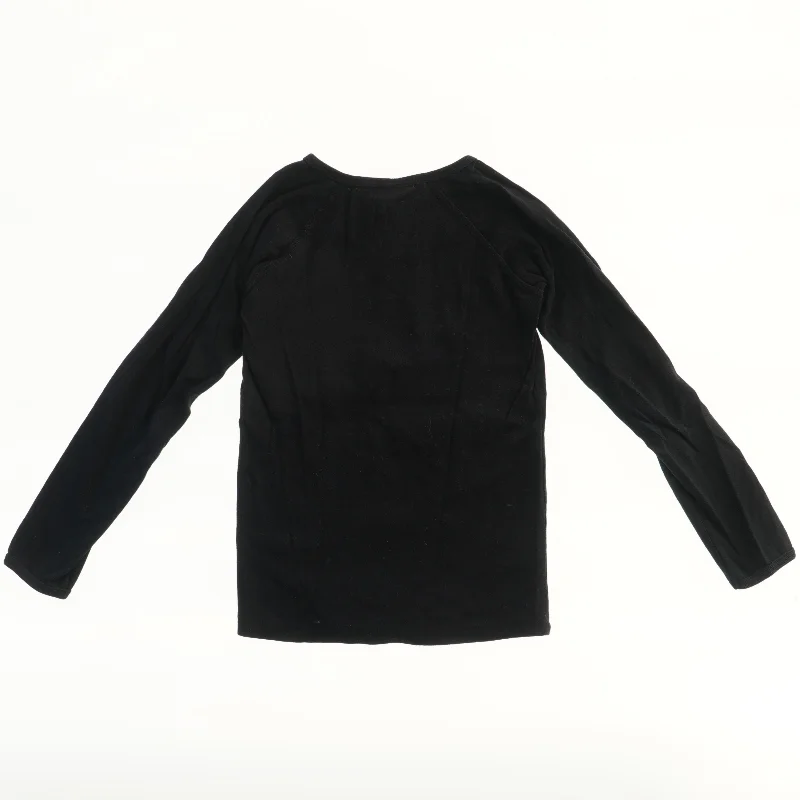 Langærmet sort bluse med knapper fra Krymmel (str. 116)