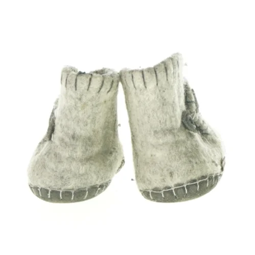 Uld sutsko med edderkop og spindelvæv (str. 22)