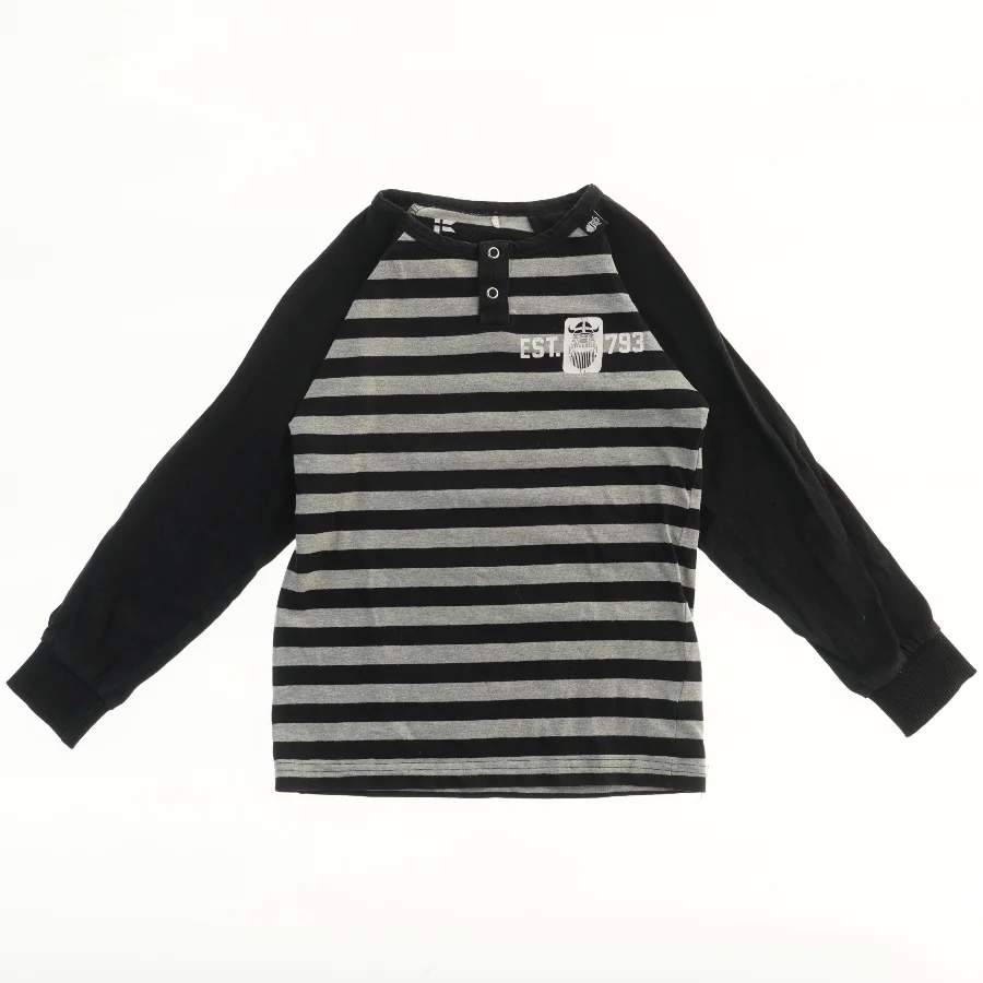 Langærmet stribet bluse fra Danefæ (str. 110)