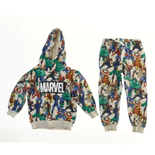 Marvel børnetøj sæt fra H&M (str. 110)