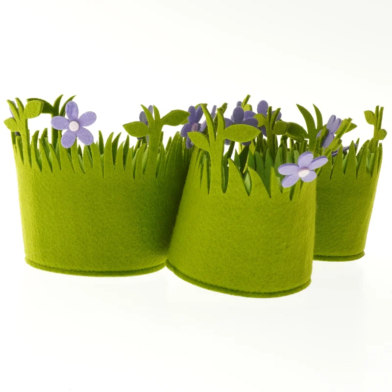 Filt kurve med blomsterdesign fra Flying Tiger (str. 13x17 cm)