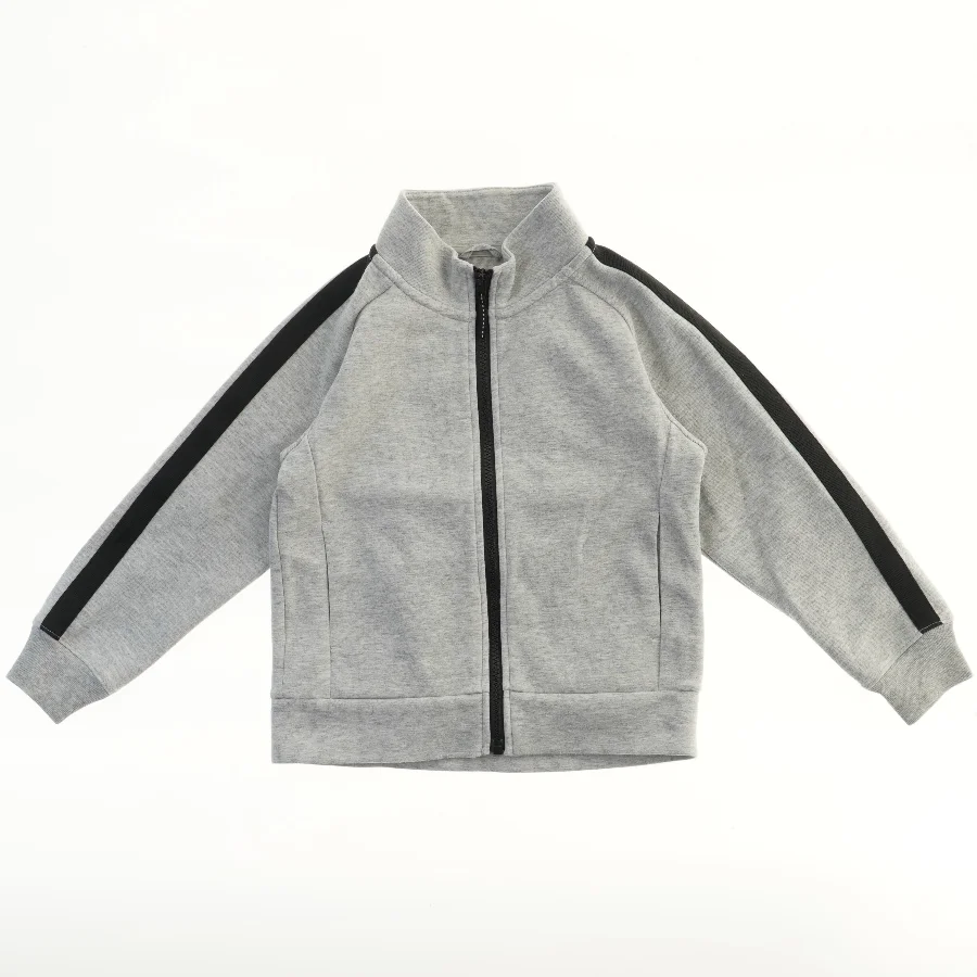 Grå sweatshirt med lynlås fra Uniqlo (str. 116)