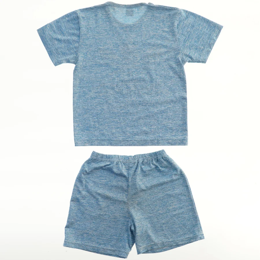 Træningssæt med t-shirt og shorts fra Adidas (str. 116)