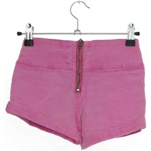 Rosa shorts med lynlås fra Queenz (str. 128)