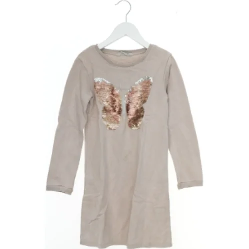 Kjole med sommerfugl palietter fra H&M (str. 122)