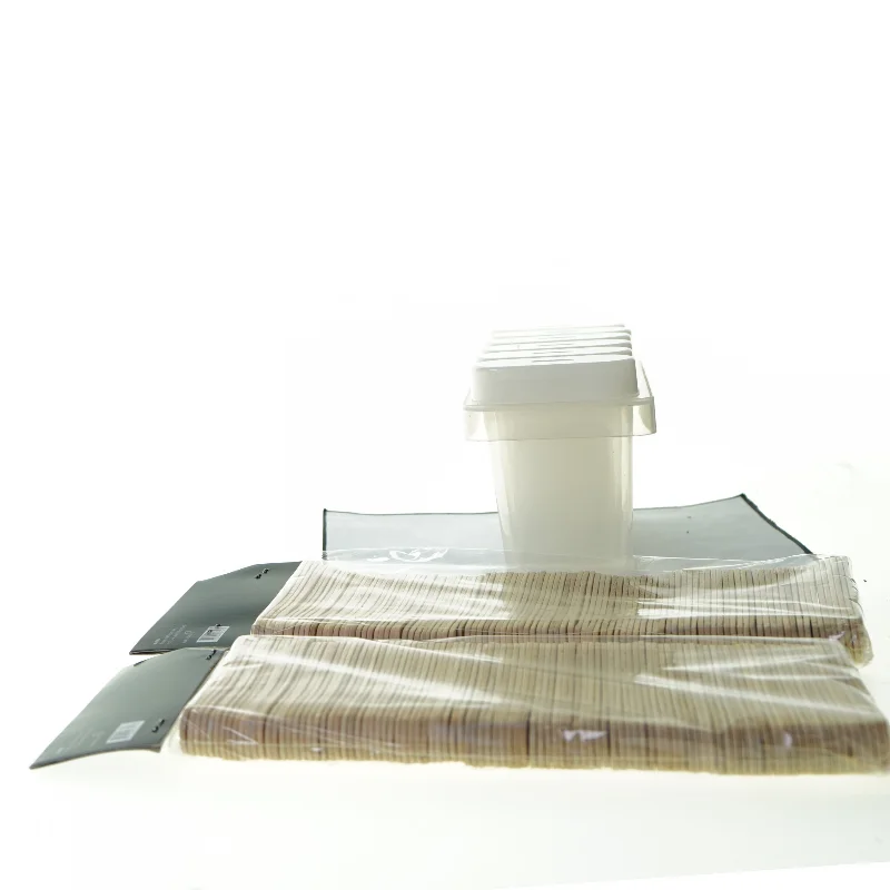 Is kit fra Nicolas Vahe (str. 20 x 5 x 10 cm)