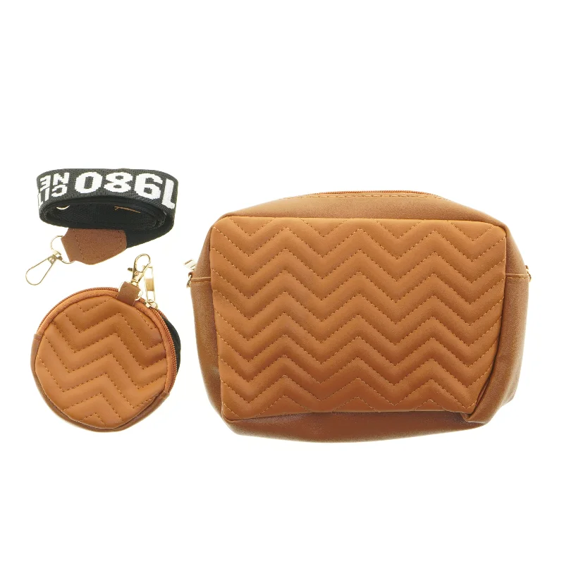 Karamelbrun skuldertaske med quiltet mønster (str. 23 x 17 cm og ø 10,5 cm)