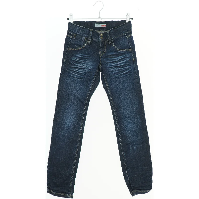 Mørkeblå jeans med nitter fra Name It (str. 128)