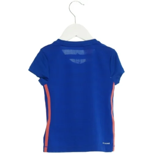 Som ny T-Shirt fra Adidas (str. 104 cm)
