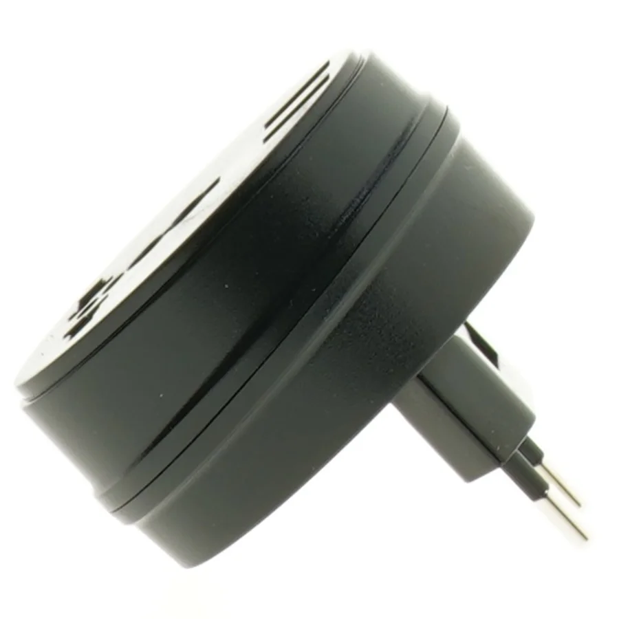 Universal rejseadapter med USB