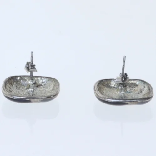 Sorte 80'er eller 90'er ørestikker (str. 15 mm)