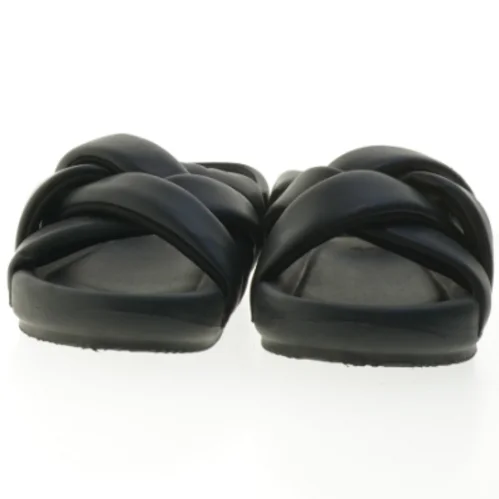 Sorte sandaler i størrelse 40 fra HM (str. 40 )