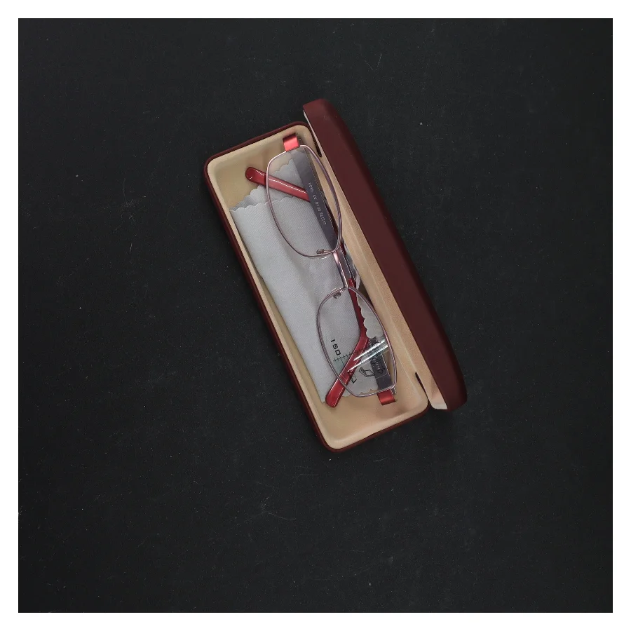 2 par nye læsebriller styrke +1,5. Det ene par nyt  i original æske