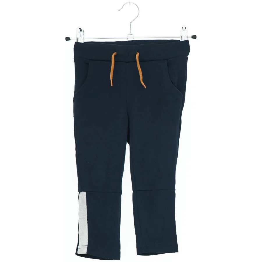 Bukser til børn fra Name It (str. 92)