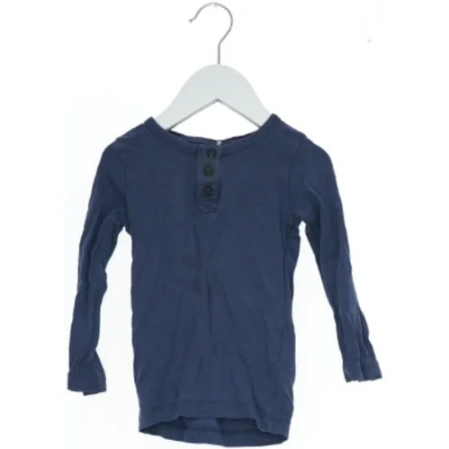 Langærmet trøje med knapper fra Name It (str. 92)