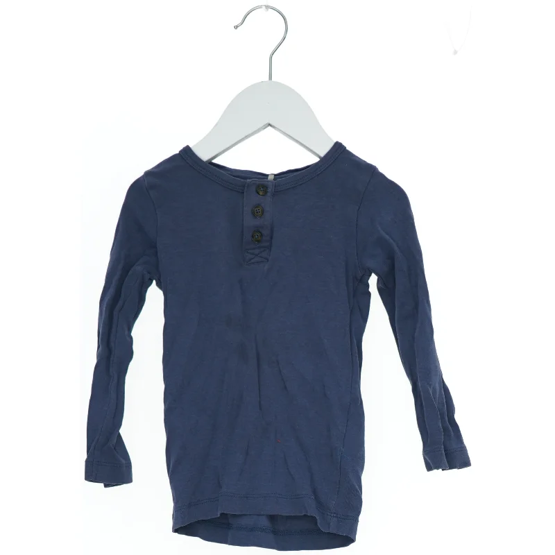 Langærmet trøje med knapper fra Name It (str. 92)