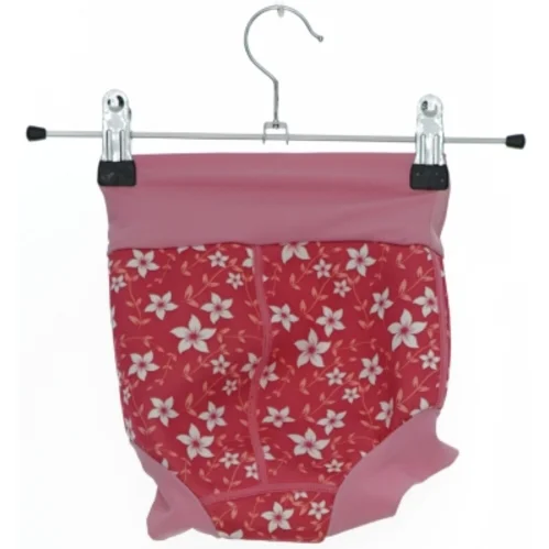 Badebukser med blomsterprint fra splash about (str. 92)