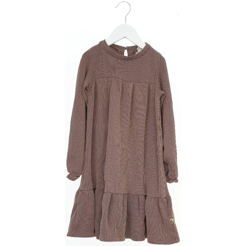 Langærmet stribet kjole fra Pomp de Lux (str. 116)