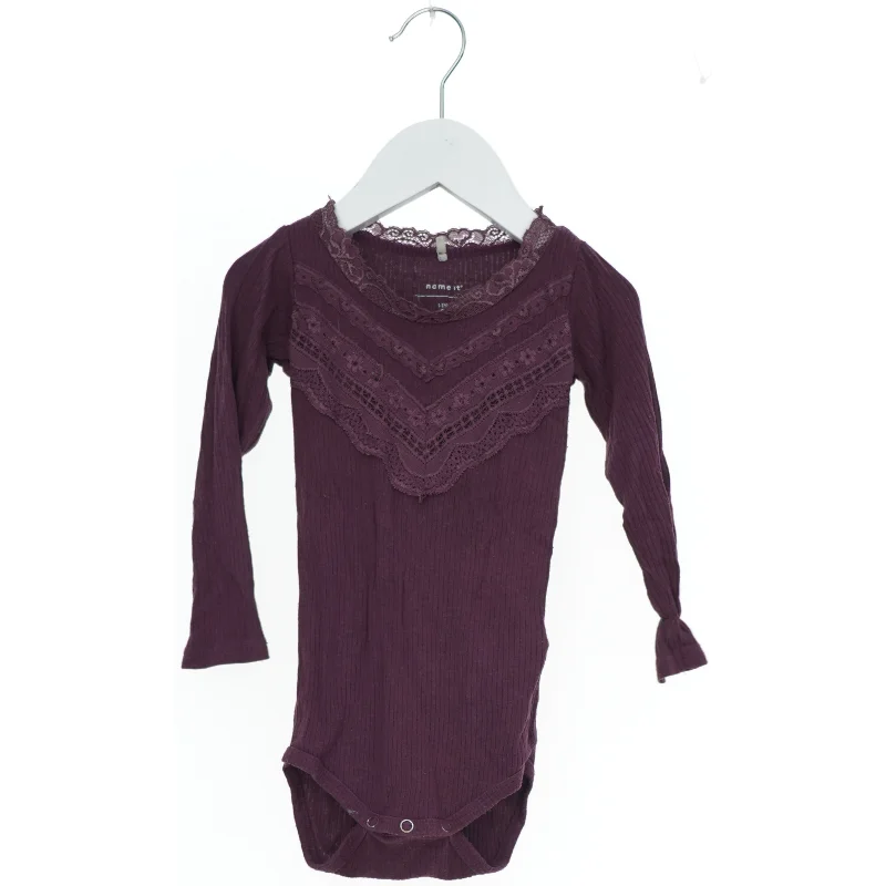 Langærmet bodystocking med blonde detaljer fra Name It (str. 86)