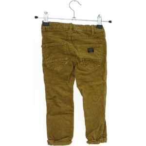 Brune fløjsbukser til børn fra Name It (str. 92)