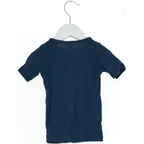 Kortærmet T-shirt med knapper fra Name It (str. 86)