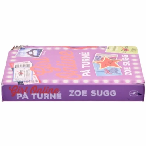 Girl online på turné af Zoe Sugg (Bog)