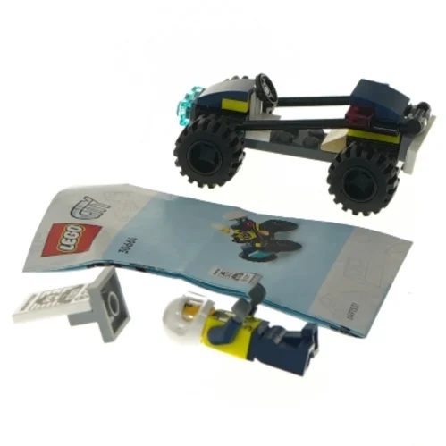 LEGO City politibil med figur fra Lego (str. 8 cm)