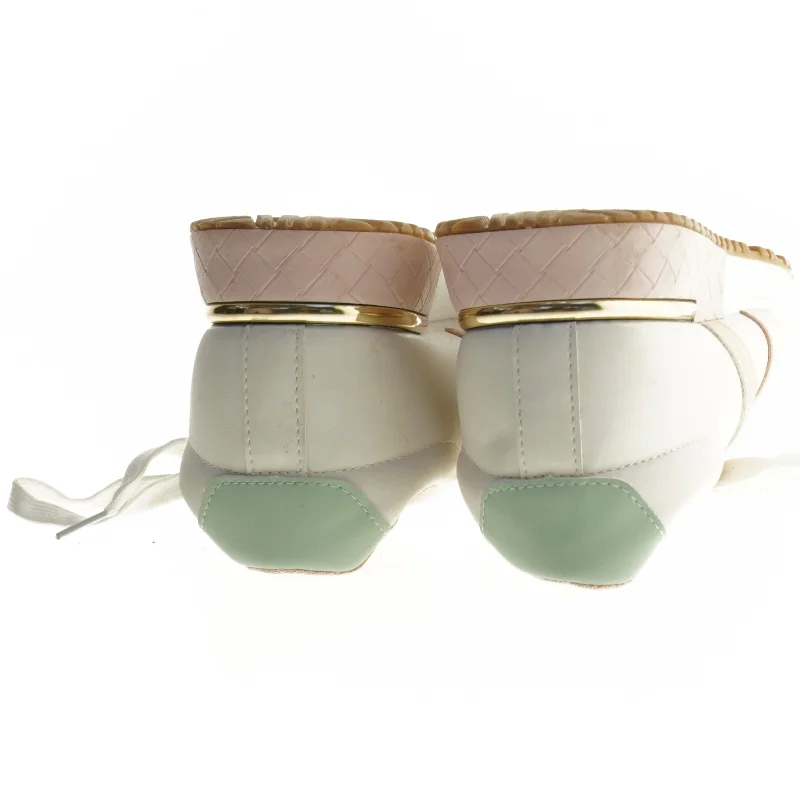 Dame sneakers (str. 36)