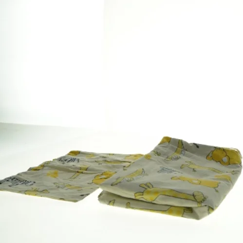 Barnesengesæt med dyremønster (str. 85 x 130 cm)