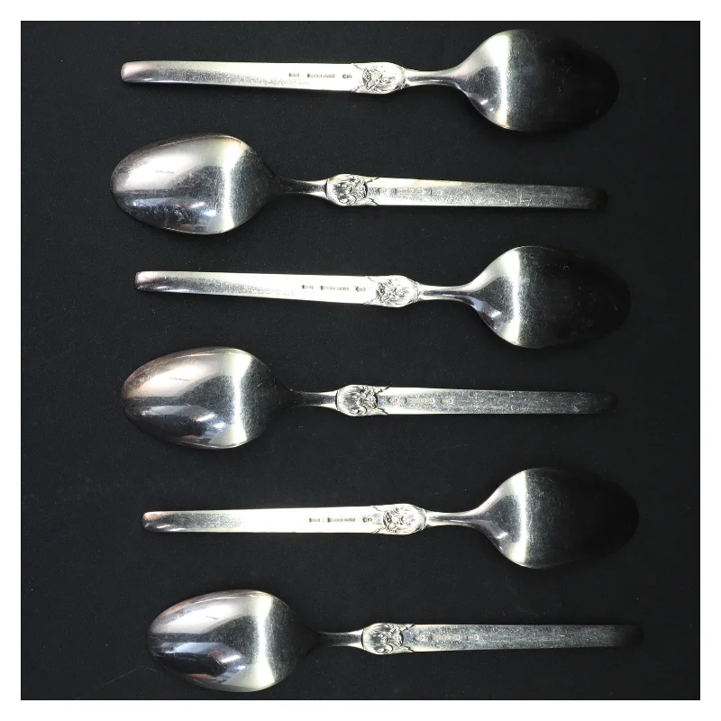 Sølvskeer med detaljeret håndtag (str. 19,5 cm)