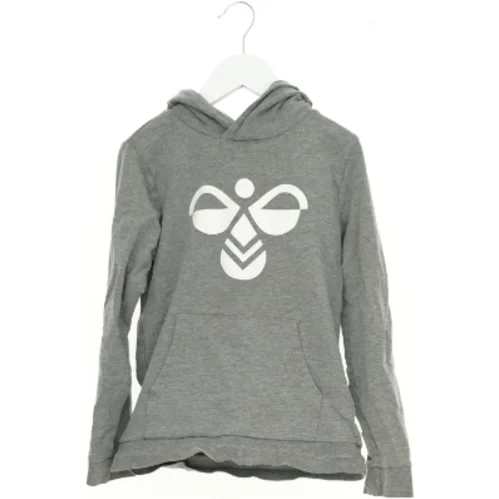 Hættetrøje fra Hummel (str. 140 cm)