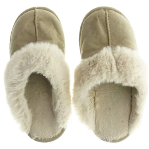 Hjemmesko i fåreskind (str. 36-37)