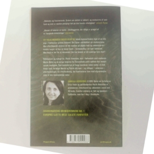 Stenhuggeren : kriminalroman af Camilla Läckberg (Bog)