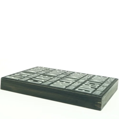 Sort træskilt/ophæng med inspirerende citat. Produkt fra Primitives by Kathy (str. 35 x 25 x 4 cm)