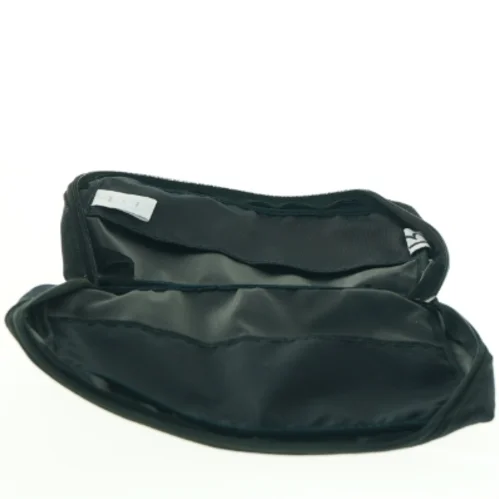 Sort bibelcover med religiøst budskab (str. 27 x 22 cm)