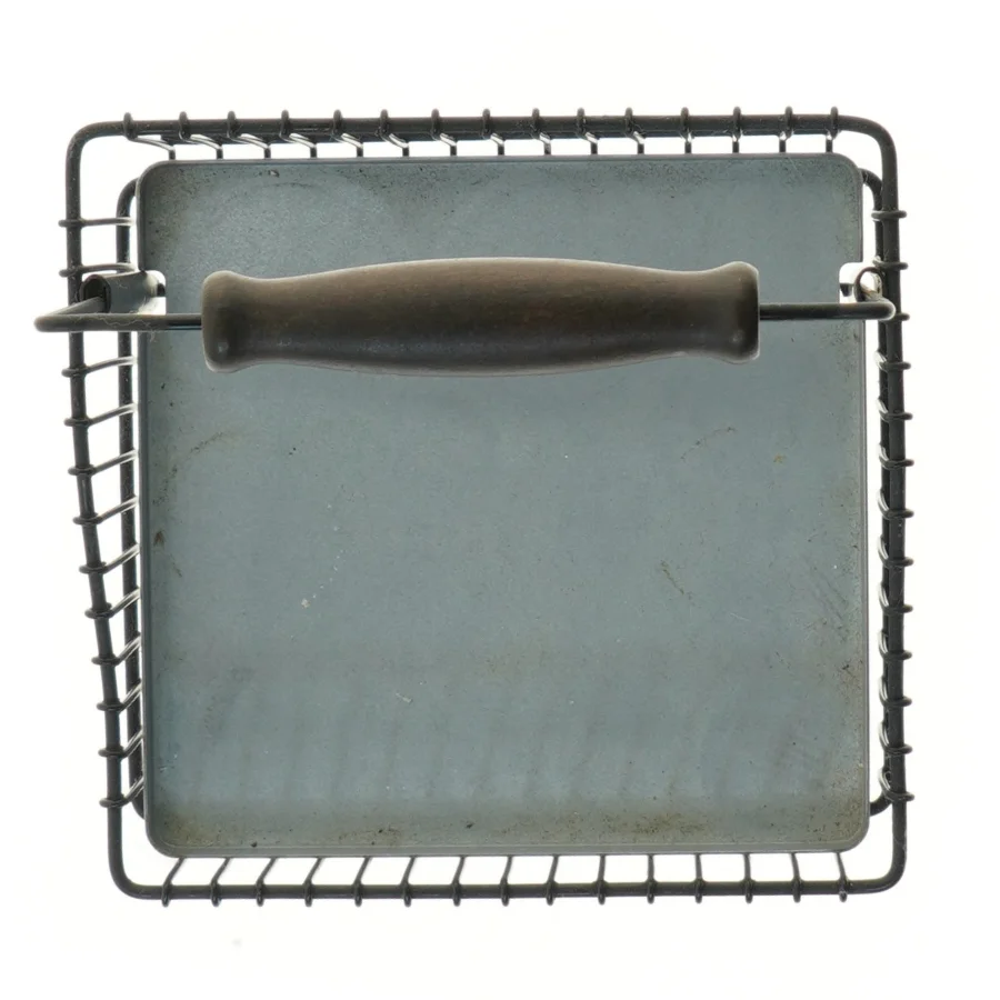 Metaltråds kurv med træhåndtag (str. 19x20x22,5 cm)